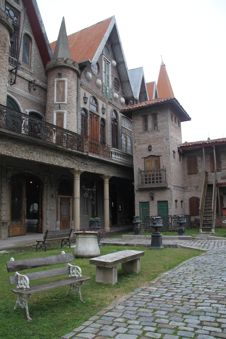 Foto: Campanópolis - González Catán (Buenos Aires), Argentina