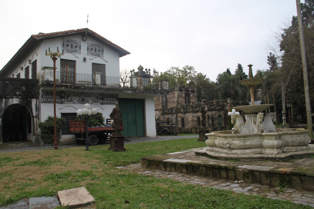 Foto: Campanópolis - González Catán (Buenos Aires), Argentina