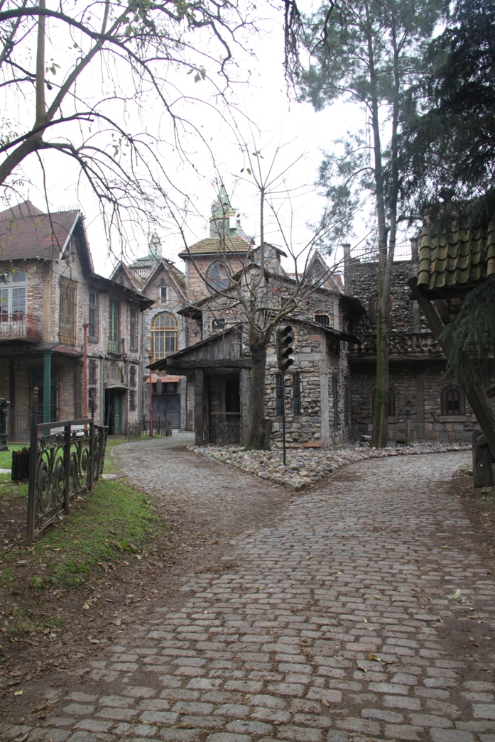 Foto: Campanópolis - González Catán (Buenos Aires), Argentina