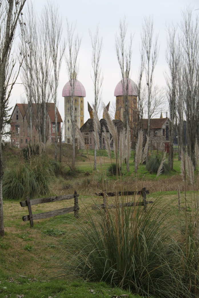 Foto: Campanópolis - González Catán (Buenos Aires), Argentina