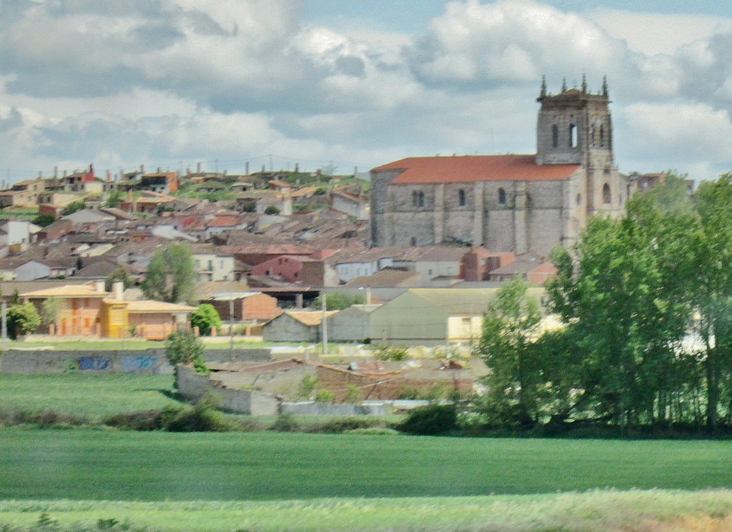 Foto: Vista del pueblo - Villahoz (Burgos), España