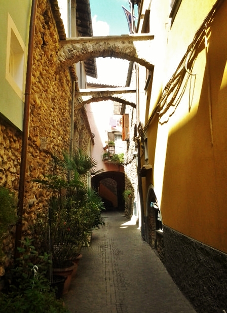 Foto: Centro histórico - Villanova d´Albenga (Liguria), Italia