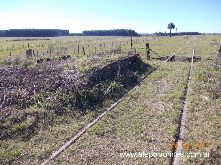 Foto: Apeadero Km 50 - Ubajay (Entre Ríos), Argentina