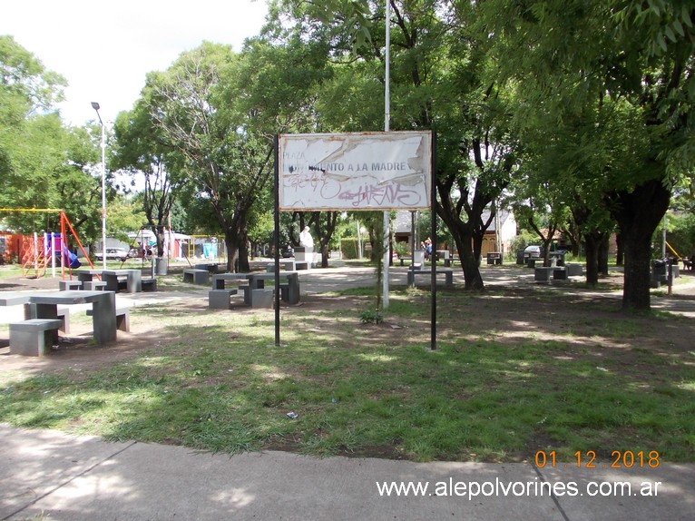 Foto: Moron Plaza de la Madre - Moron (Buenos Aires), Argentina