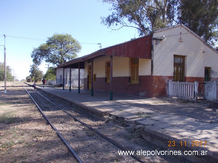 Foto: Estacion Maquinista Veron - Los Lapachos (Jujuy), Argentina