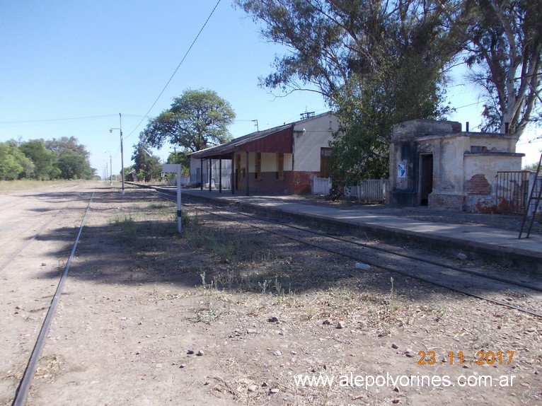 Foto: Estacion Maquinista Veron - Los Lapachos (Jujuy), Argentina