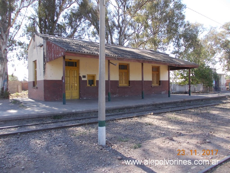 Foto: Estacion Maquinista Veron - Los Lapachos (Jujuy), Argentina