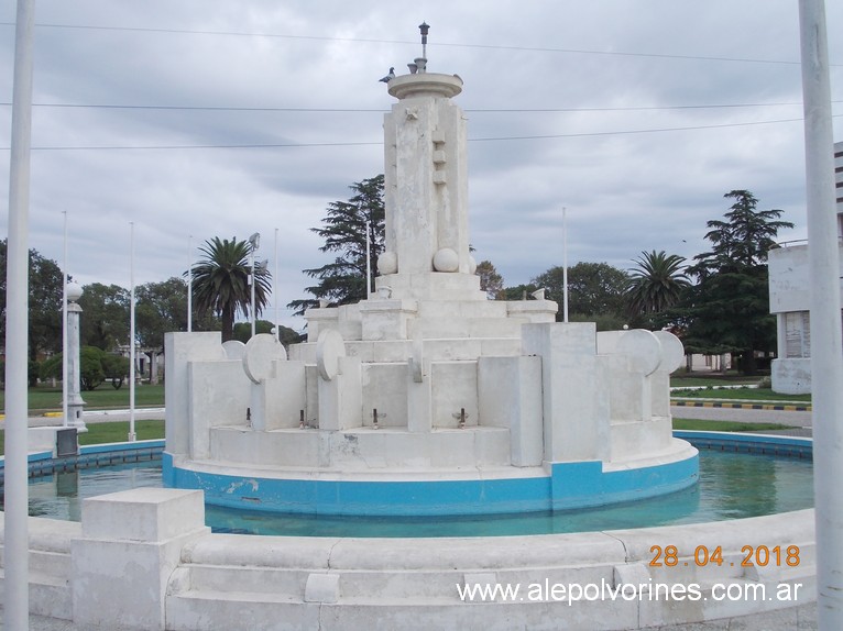 Foto: Plazoleta Soldado del Desierto - Guamini (Buenos Aires), Argentina