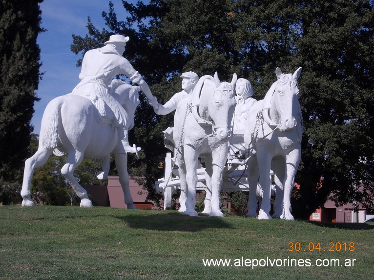 Foto: Rivera, Monumento a los primeros pobladores - Rivera (Buenos Aires), Argentina