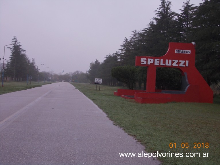 Foto: Acceso a Speluzzi - Speluzzi (La Pampa), Argentina