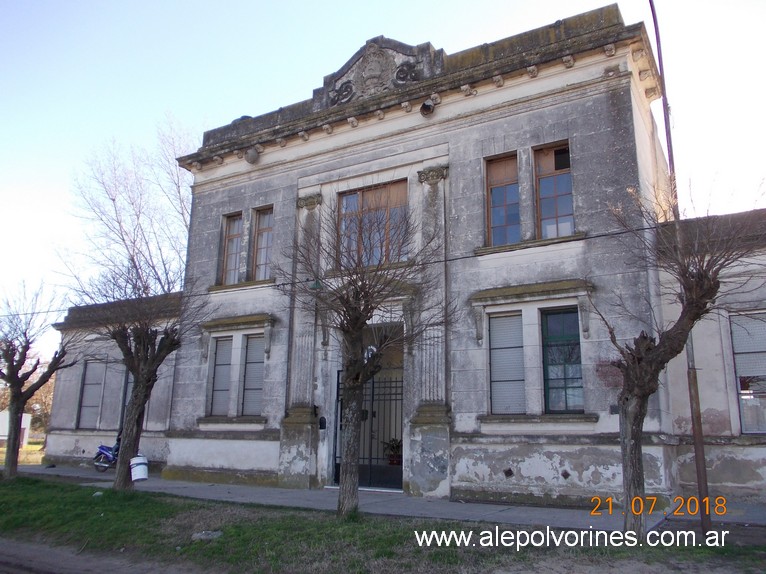 Foto: Escuela de Olascoaga - Olascoaga (Buenos Aires), Argentina