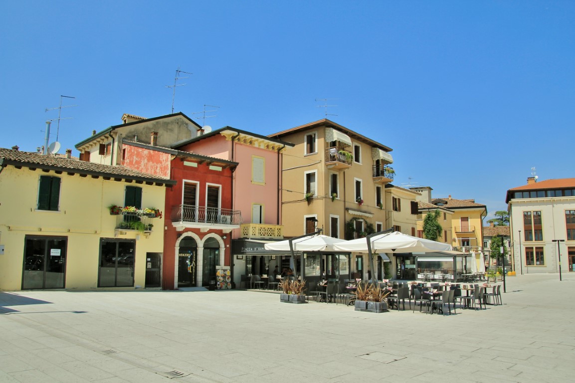 Foto: Centro histórico - Peschiera del Garda (Veneto), Italia