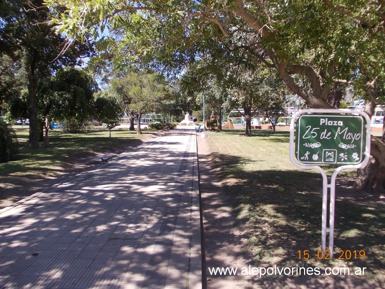 Foto: Plaza 25 de Mayo Corral de Bustos - Corral De Bustos (Córdoba), Argentina