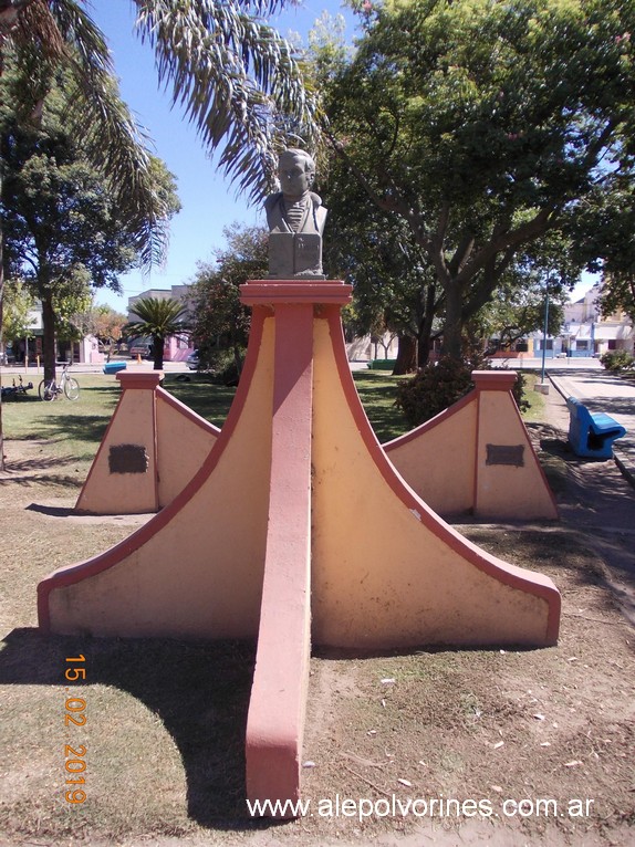 Foto: Plaza 25 de Mayo Corral de Bustos - Corral De Bustos (Córdoba), Argentina