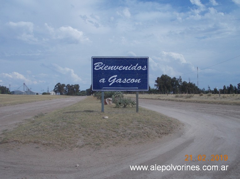 Foto: Acceso a Gascon - Gascon (Buenos Aires), Argentina