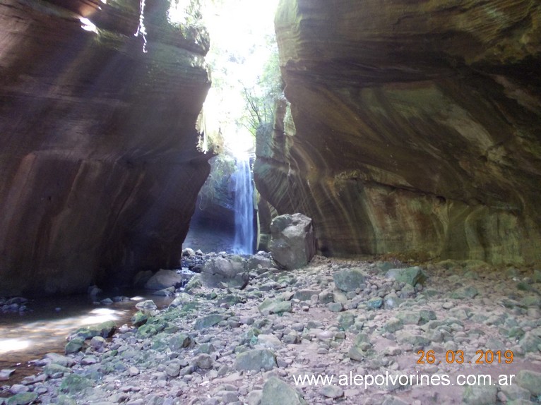 Foto: Cascata E Gruta Andorinhas - Riozinho BR - Rolante (Rio Grande do Sul), Brasil