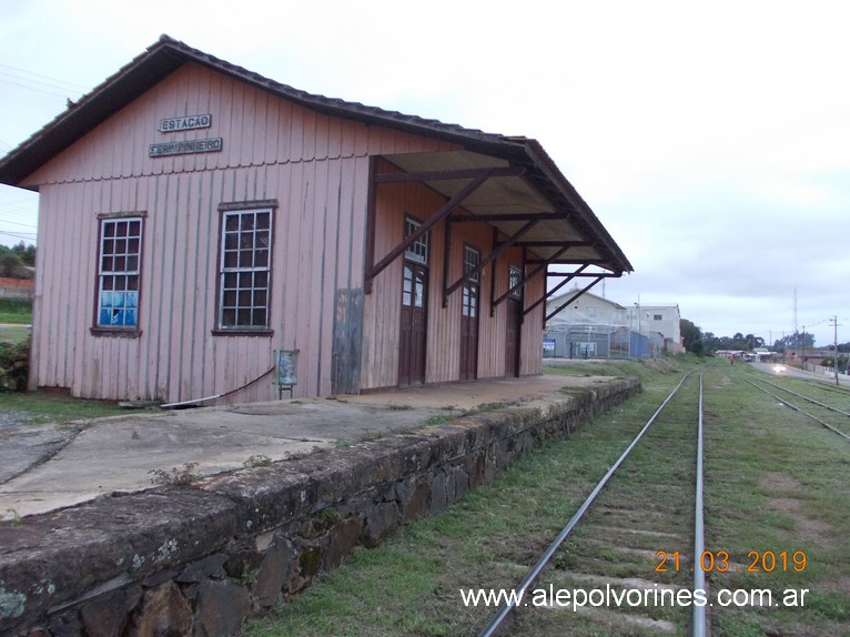 Foto: Estacion Fernandes Pinheiro BR - Fernandes Pinheiro (Paraná), Brasil