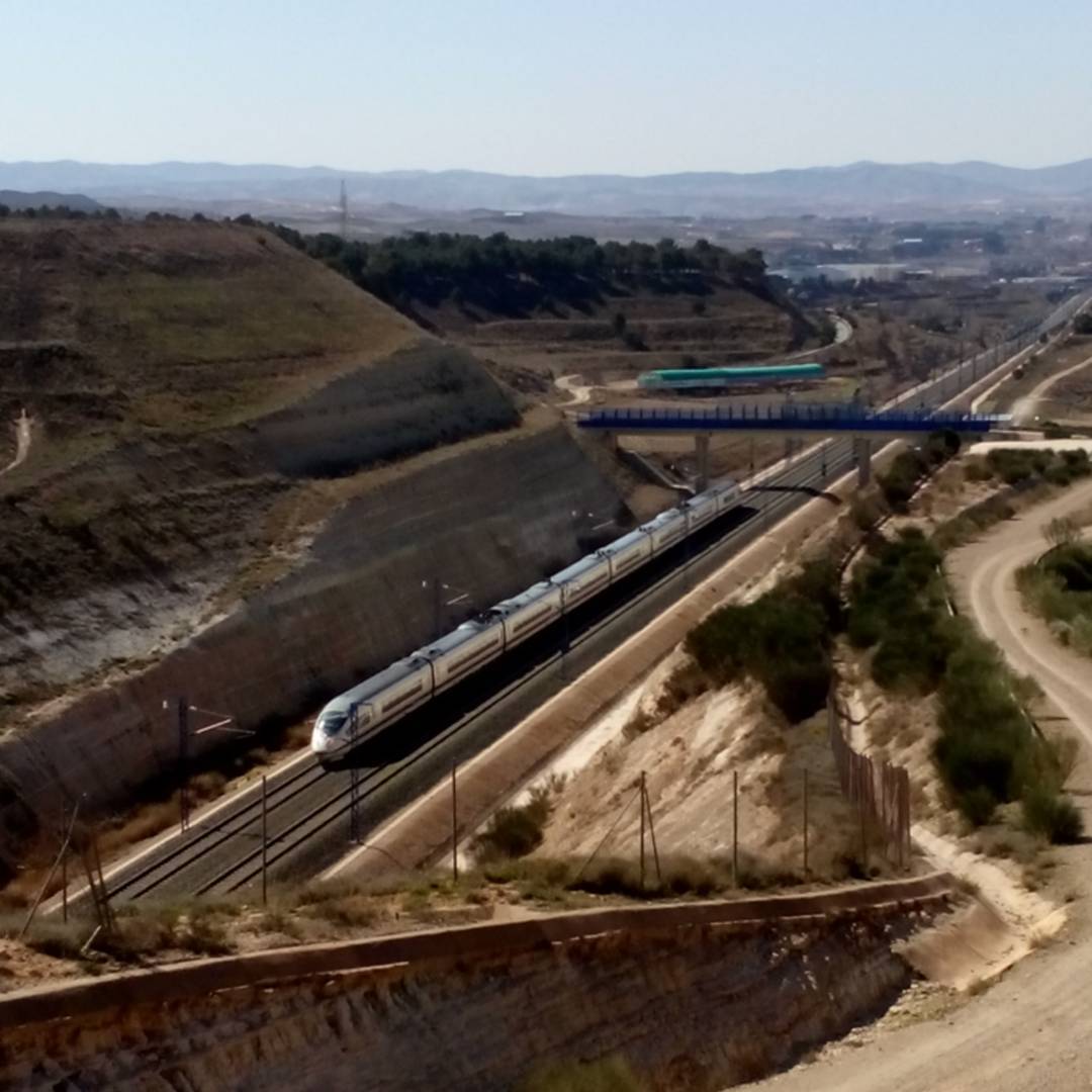 Foto: Línea AVE - Calatayud (Zaragoza), España