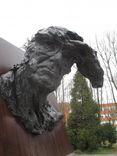 Foto: Monumento a Camilo José Cela en la Ciudad Universitaria - Madrid (Comunidad de Madrid), España