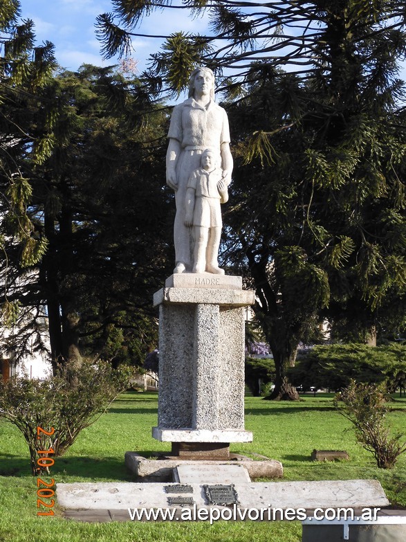 Foto: Benito Juarez - Plaza Independencia - Benito Juarez (Buenos Aires), Argentina