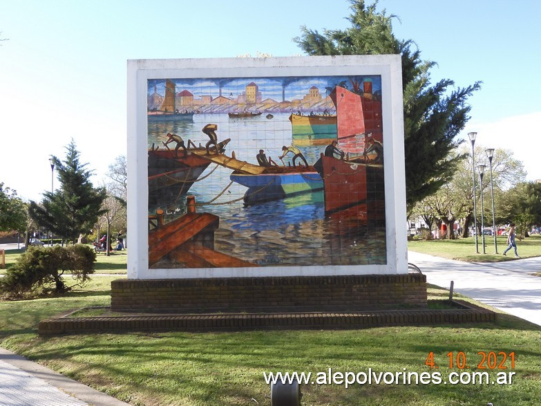 Foto: Tres Arroyos - Mural Plaza - Tres Arroyos (Buenos Aires), Argentina