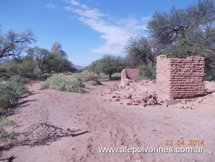 Foto: Apeadero Peñas Blancas - Tinogasta (Catamarca), Argentina