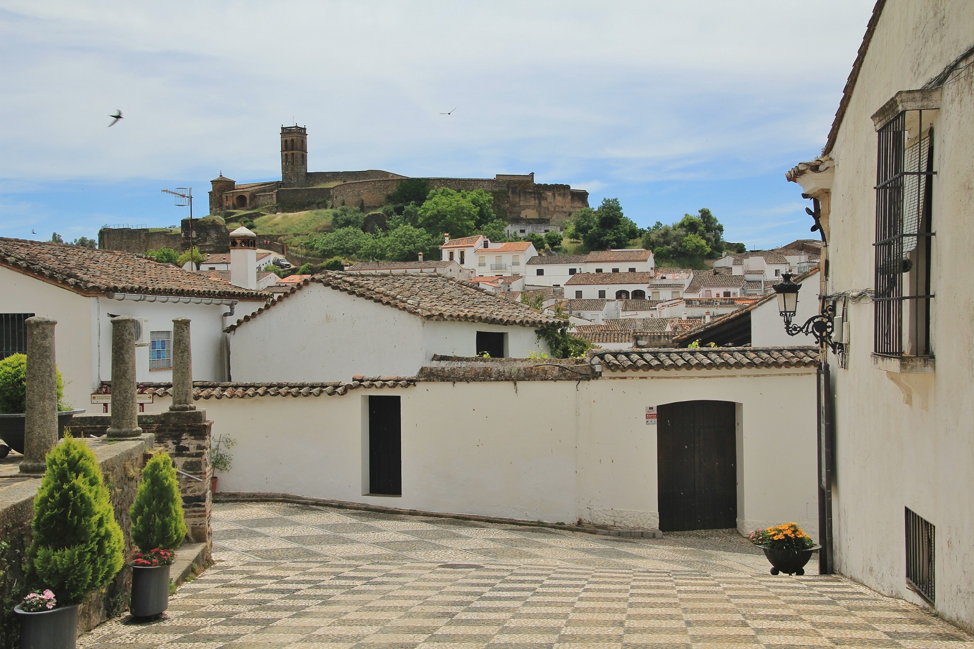 Foto: Vista del pueblo - Almonáster la Real (Huelva), España