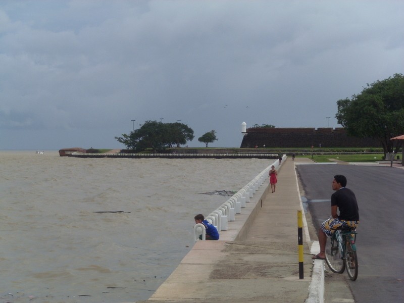 Foto: Fuerte de San José, al fondo - Macapá (Amapá), Brasil