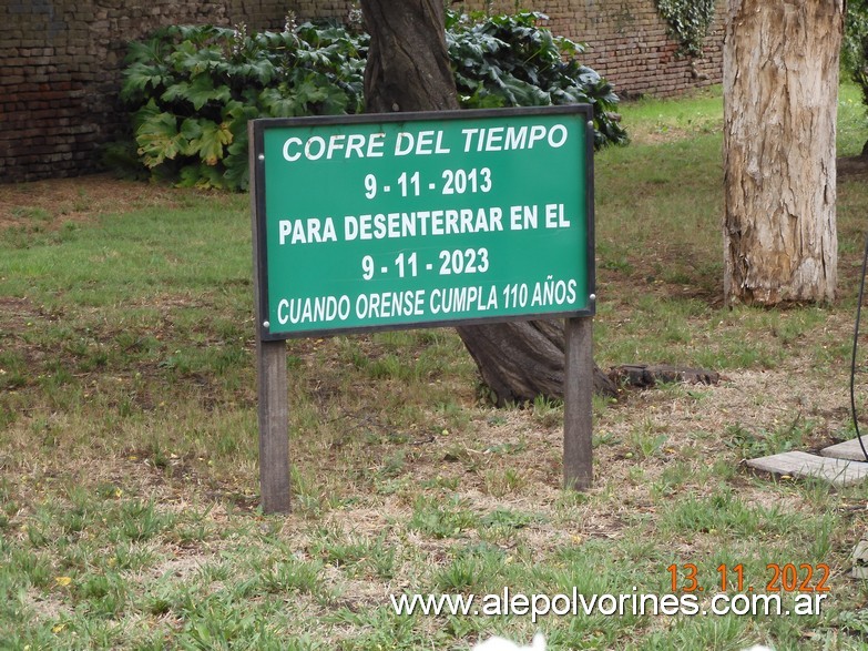 Foto: Orense - Cofre del Tiempo - Orense (Buenos Aires), Argentina