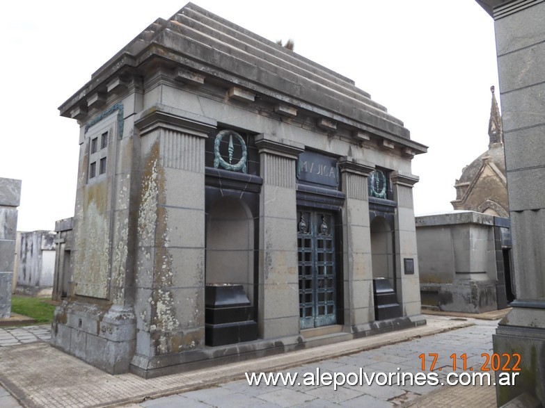 Foto: Azul - Cementerio Municipal - Azul (Buenos Aires), Argentina