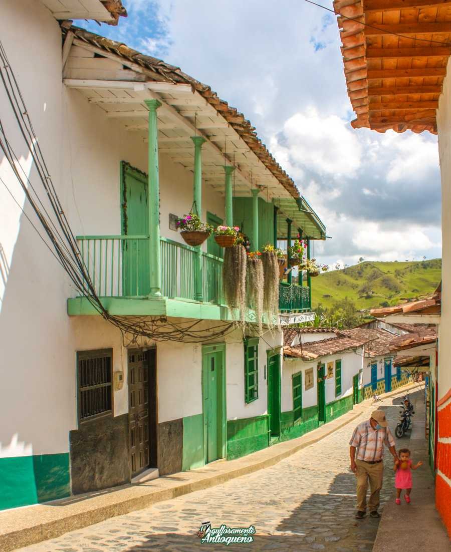 Foto: Calles del pueblito mágico - Concepción (Antioquia), Colombia