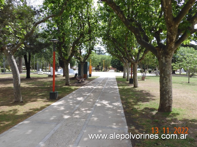 Foto: San Cayetano - Plaza - San Cayetano (Buenos Aires), Argentina