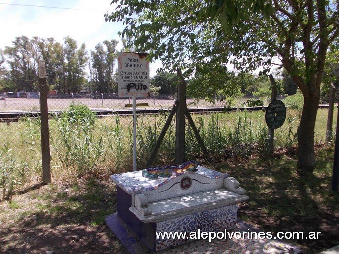 Foto: Ciudad Jardín Lomas del Palomar - Paseo Bradley - Ciudad Jardin Lomas del Palomar (Buenos Aires), Argentina