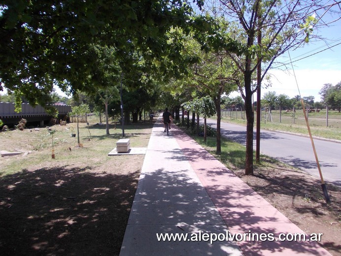 Foto: Ciudad Jardín Lomas del Palomar - Paseo Bradley - Ciudad Jardin Lomas del Palomar (Buenos Aires), Argentina