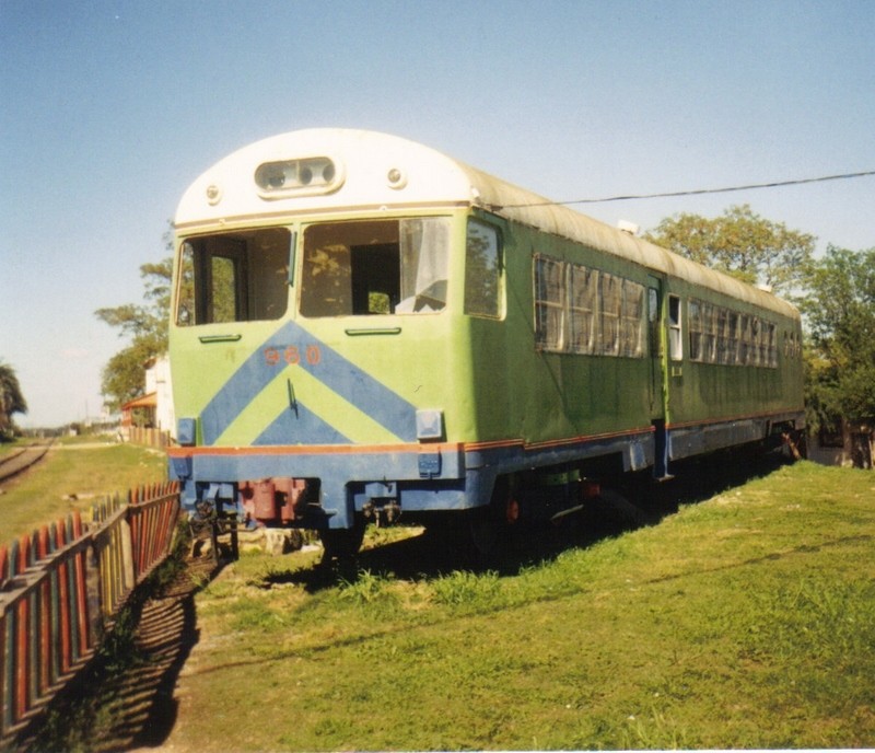 Foto: coche motor en estación Suárez - Suárez (Canelones), Uruguay