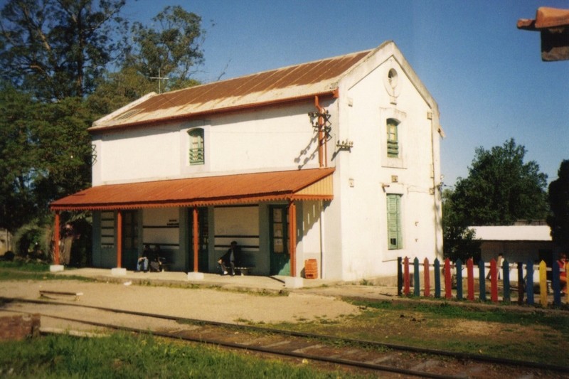 Foto: estación Suárez - Suárez (Canelones), Uruguay