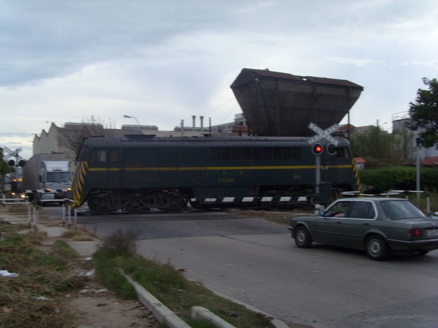 Foto: cercanías de la estación Lorenzo Carnelli - Montevideo, Uruguay