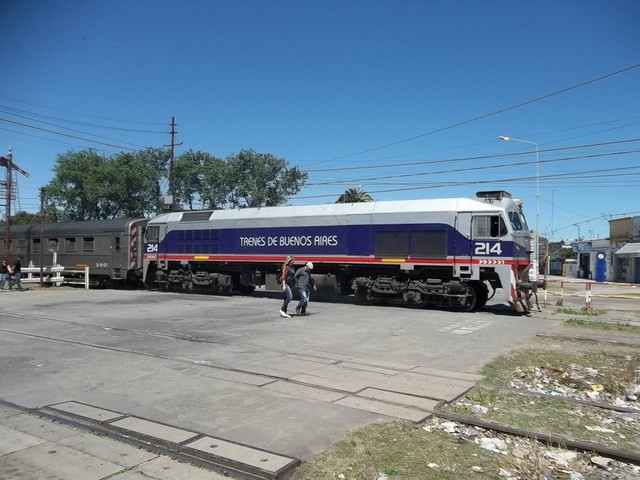 Foto: tren local, FC Sarmiento - Luján (Buenos Aires), Argentina