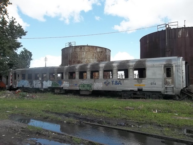 Foto: coche portugués - Haedo (Buenos Aires), Argentina