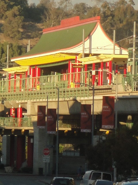 Foto: estación Chinatown de la Línea Oro del Metro - Los Ángeles (California), Estados Unidos