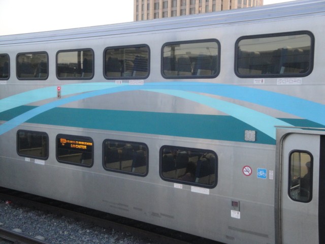 Foto: Union Station; tren local (Metrolink) - Los Ángeles (California), Estados Unidos