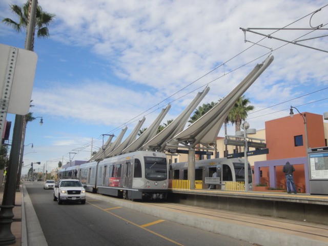 Foto: estación Atlantic de la Línea Oro del Metro - Los Ángeles (California), Estados Unidos