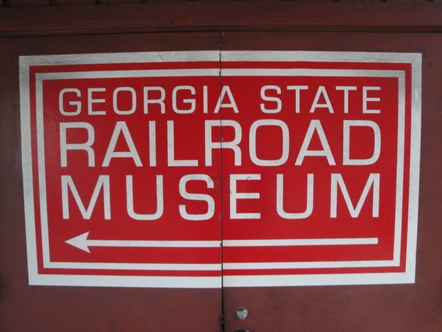 Foto: museo ferroviario, frente a la ex estación de pasajeros - Savannah (Georgia), Estados Unidos