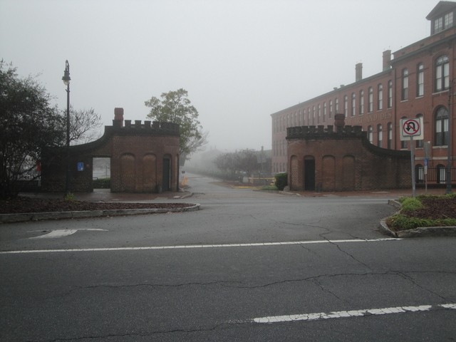 Foto: costado del “Edificio Rojo” - Savannah (Georgia), Estados Unidos