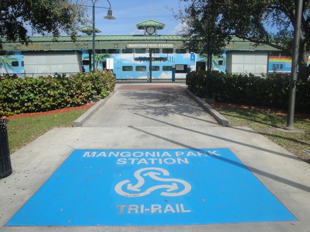 Foto: estación Mangonia Park, Tri-Rail - Mangonia Park (Florida), Estados Unidos