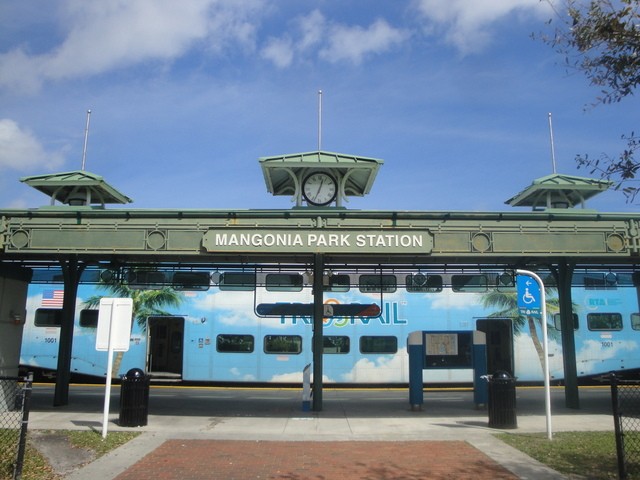 Foto: estación Mangonia Park, Tri-Rail - Mangonia Park (Florida), Estados Unidos