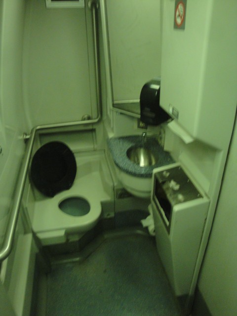 Foto: baño del tren - Tri-Rail (Florida), Estados Unidos