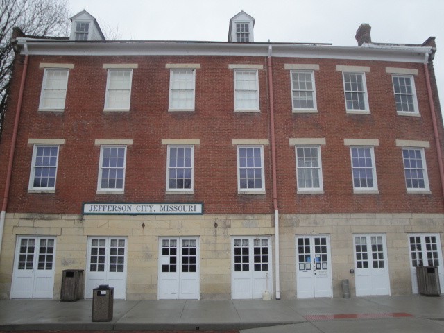 Foto: Union Hotel / estación de Amtrak - Jefferson City (Missouri), Estados Unidos