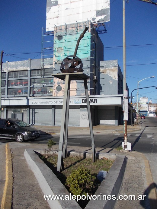 Foto: San Martin - Monumento al Mate - San Martin (Buenos Aires), Argentina