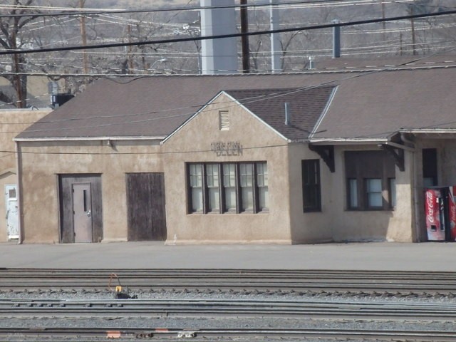 Foto: estación original del FC AT&SF, ahora oficinas de BNSF - Belen (New Mexico), Estados Unidos